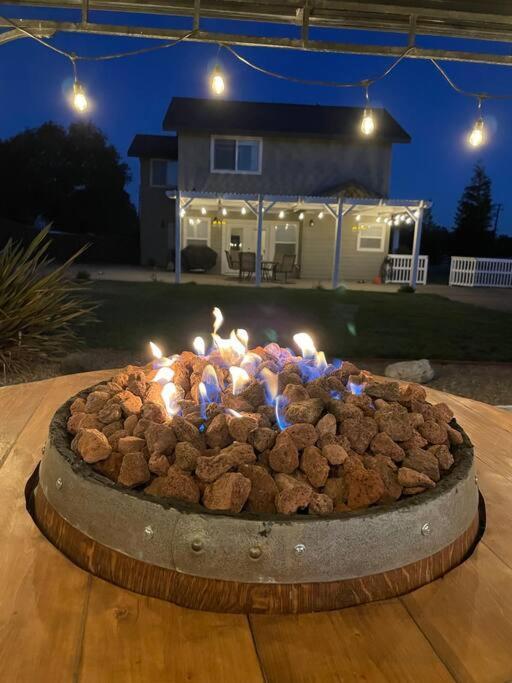 Our Farmhouse, Our Place: Cozy And Cute Homestead! 파소 로블레스 외부 사진