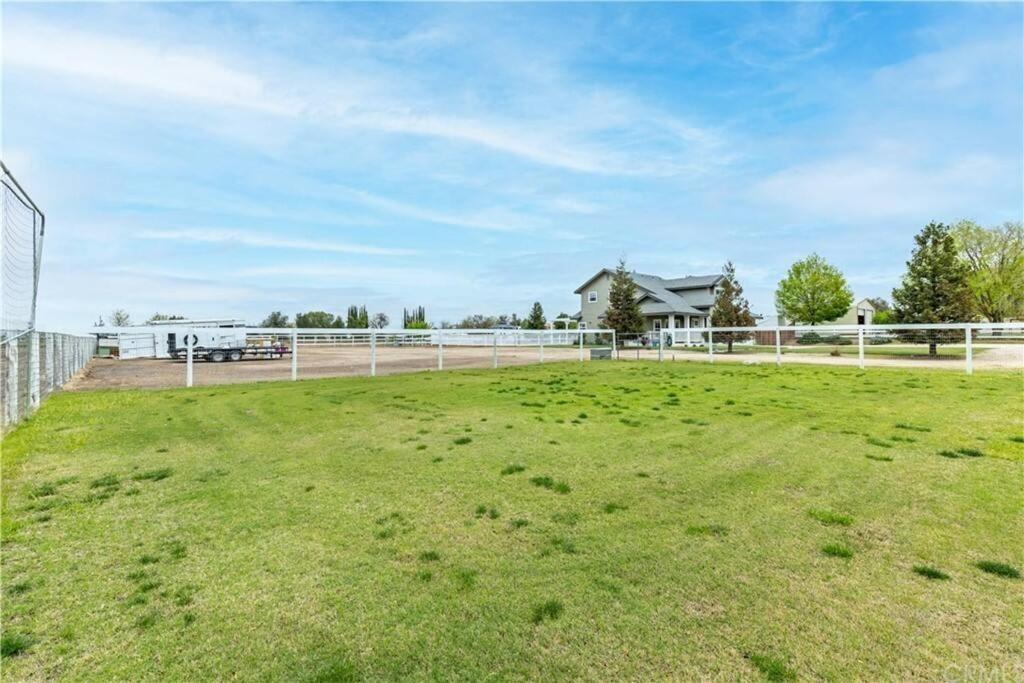 Our Farmhouse, Our Place: Cozy And Cute Homestead! 파소 로블레스 외부 사진